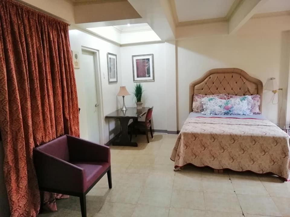 The Saint Joseph Residential Suites Lucena Zewnętrze zdjęcie