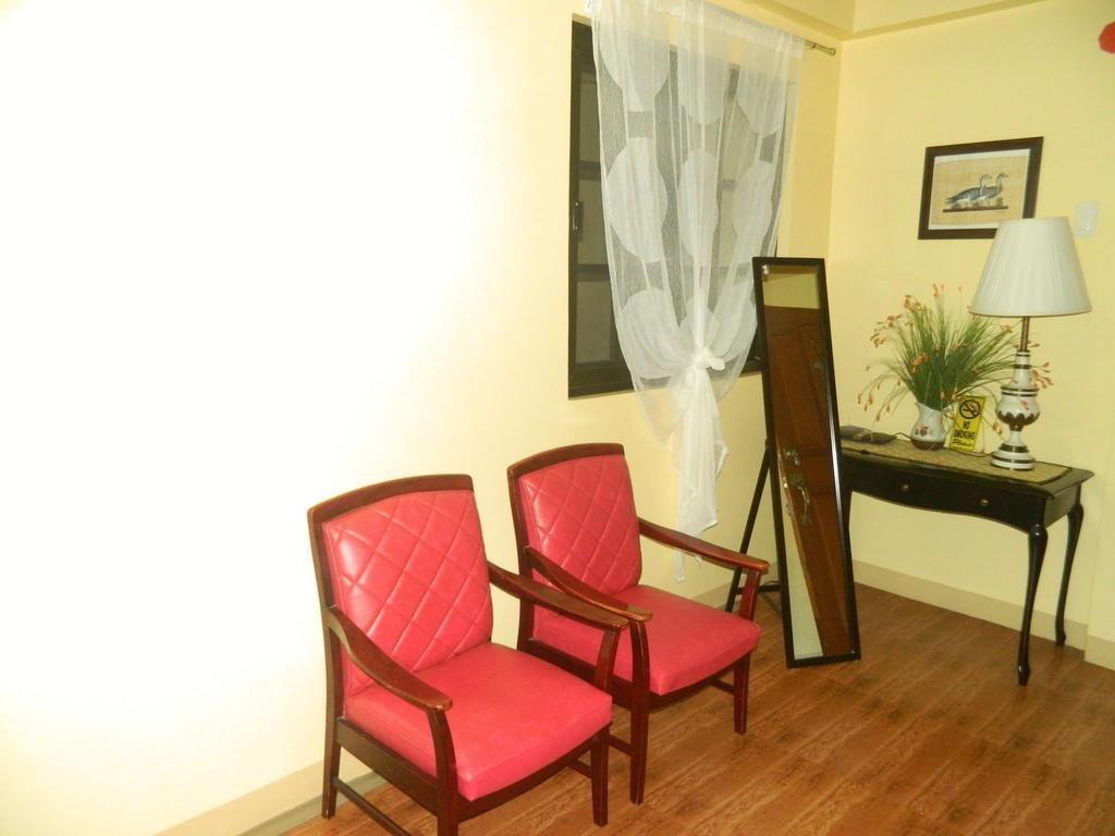 The Saint Joseph Residential Suites Lucena Pokój zdjęcie