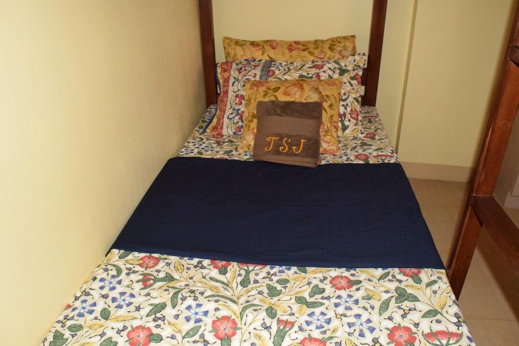 The Saint Joseph Residential Suites Lucena Pokój zdjęcie